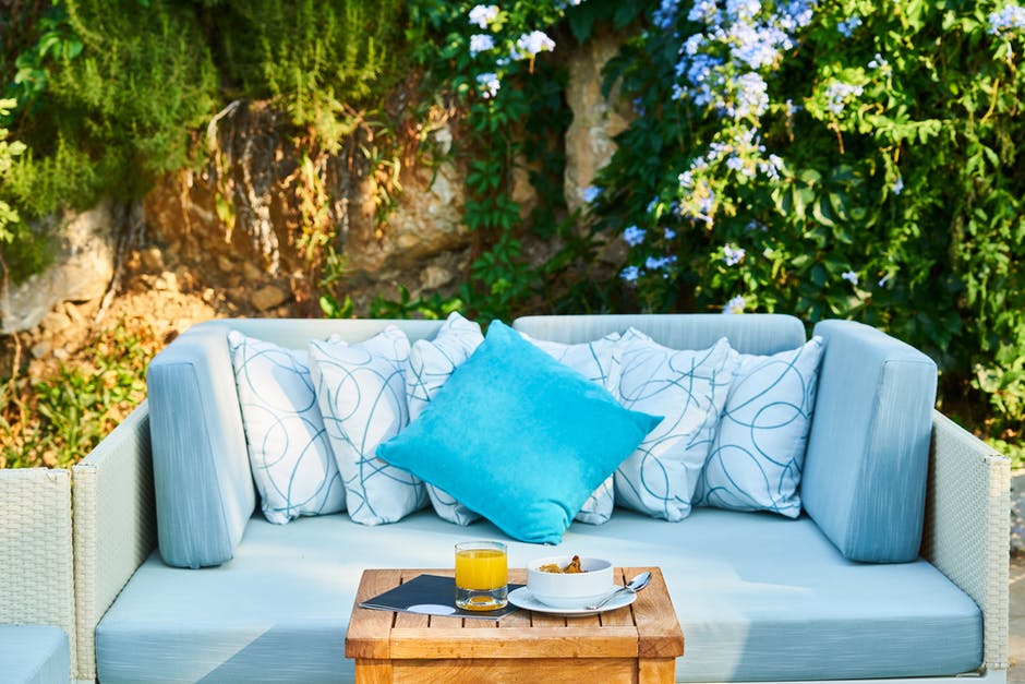 Selecting Pillows and Cushions: How to Coordinate Colors-Our Pillow Studio