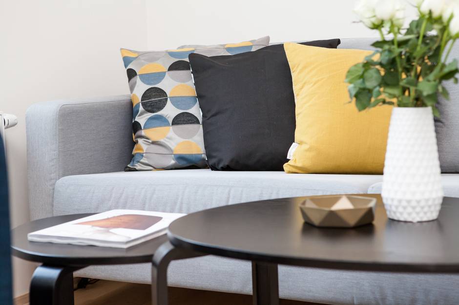 7 Tips for Storing Your Throw Pillows