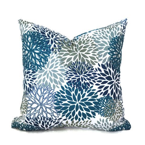 BLOOMS OXFORD <br>Outdoor Pillow Cover